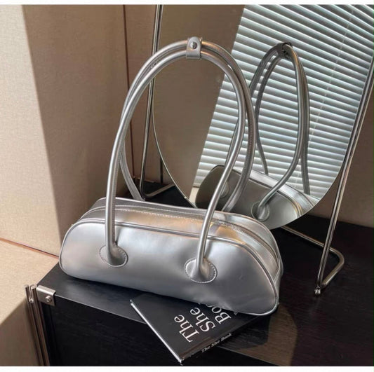 Baguette-style Bag