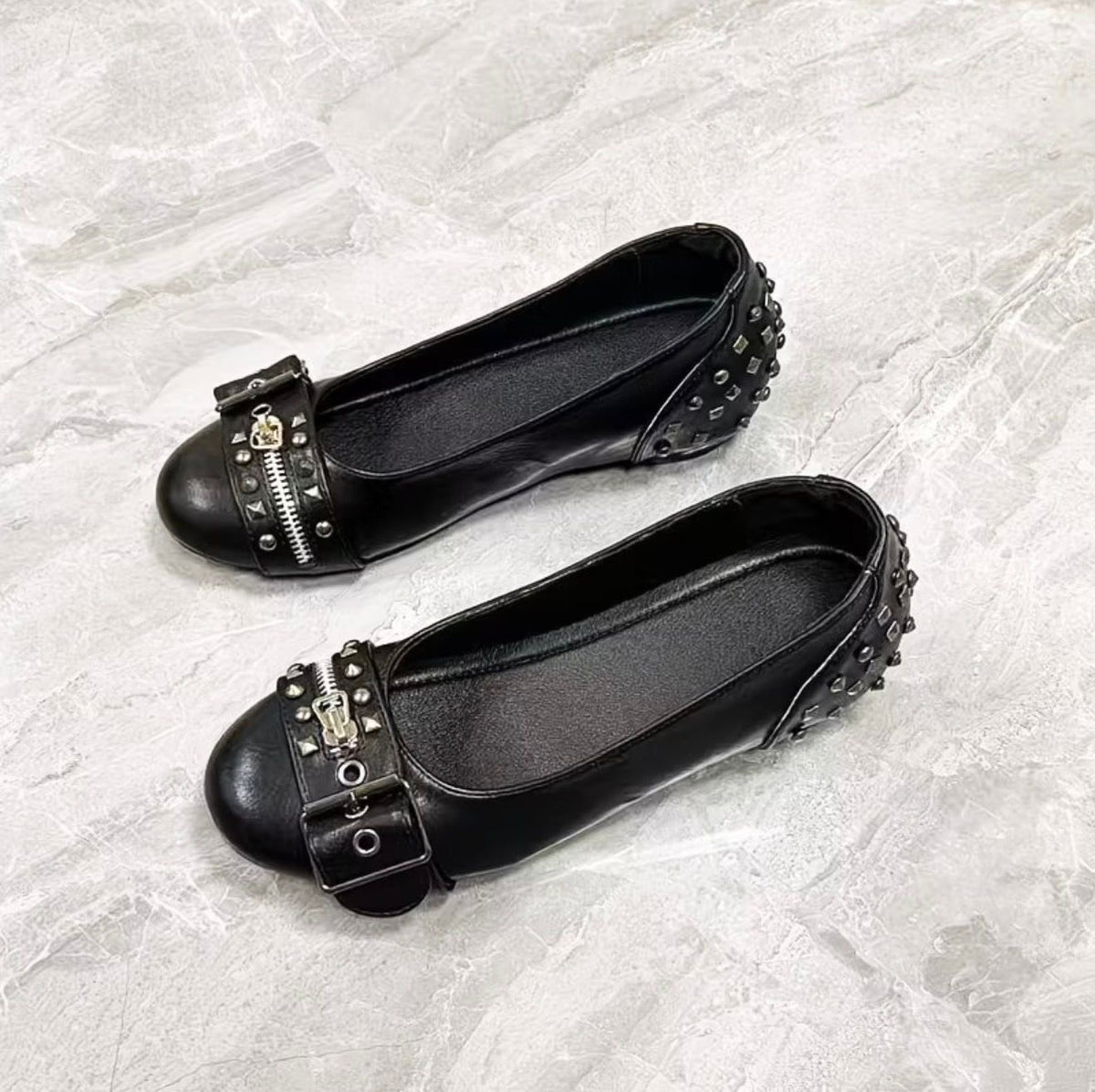 [FREE SOCKS] Studded Leather Ballet Flats