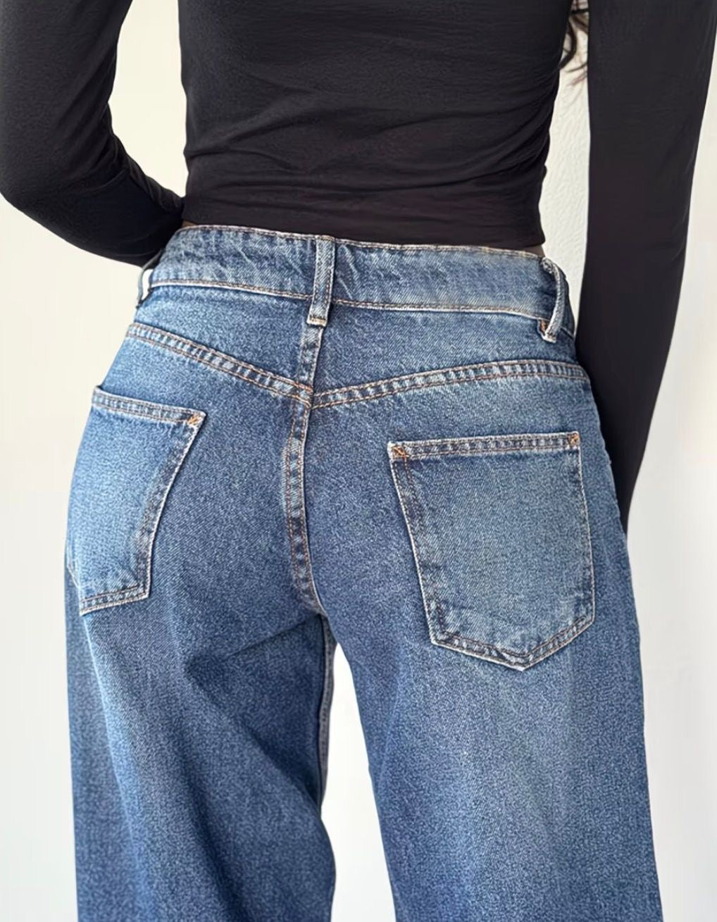 Low-Rise Baggy Jeans