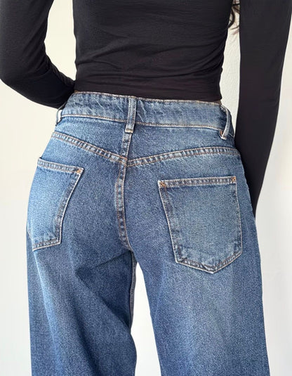 Low-Rise Baggy Jeans