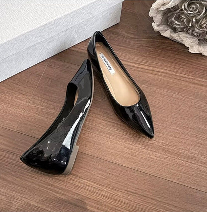 [FREE SOCKS] Pointed-Toe Kitten Heels (Runs Small, Size Up)