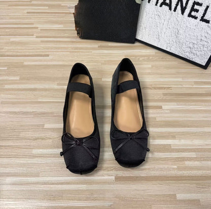 [FREE SOCKS] Mary Jane Flats