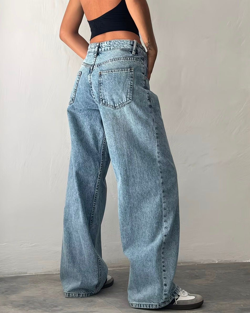 Low-Rise Baggy Jeans