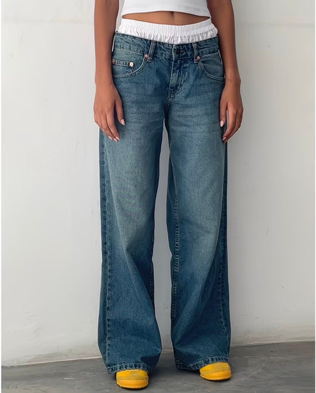Low-Rise Baggy Jeans