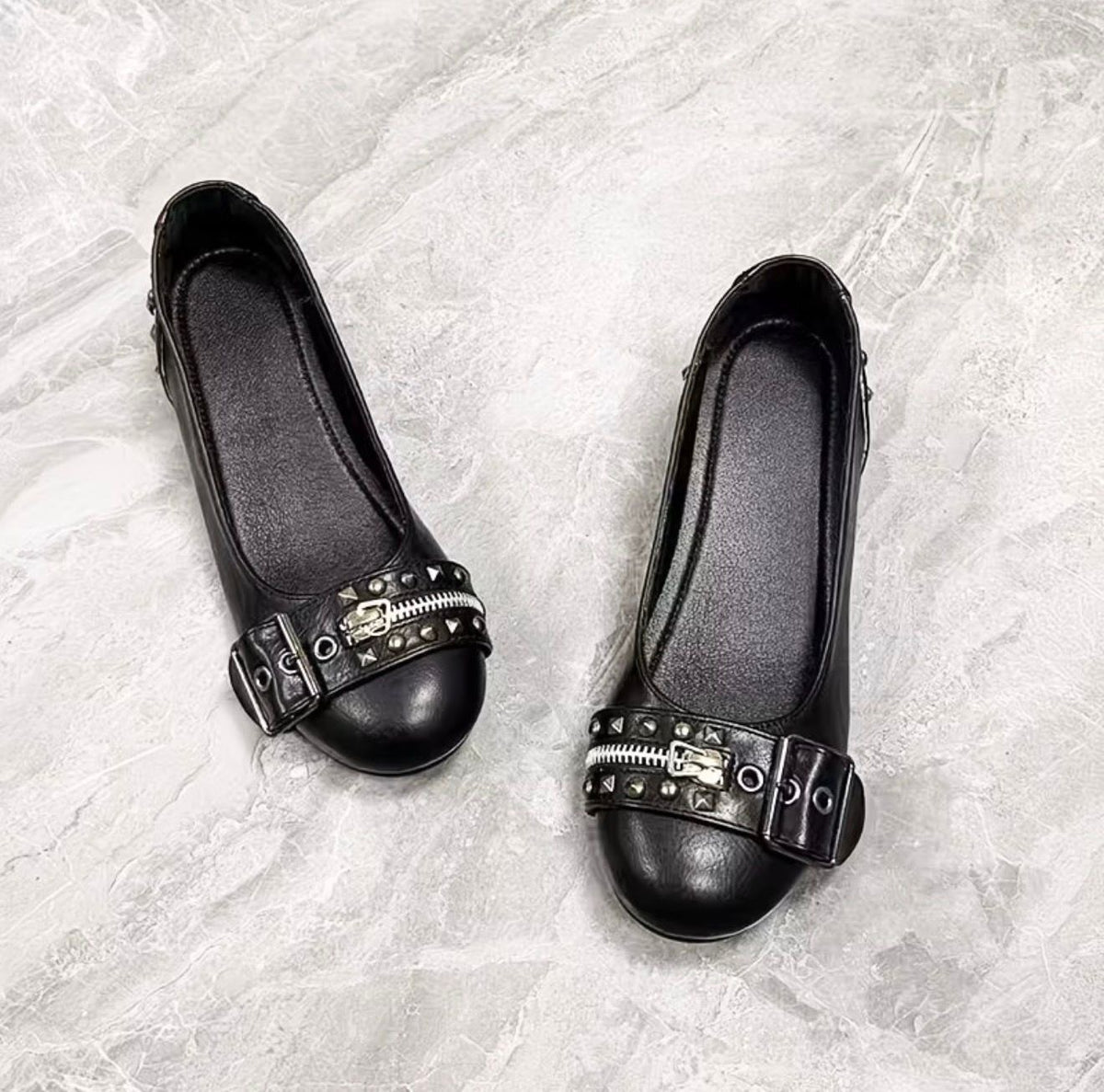 [FREE SOCKS] Studded Leather Ballet Flats
