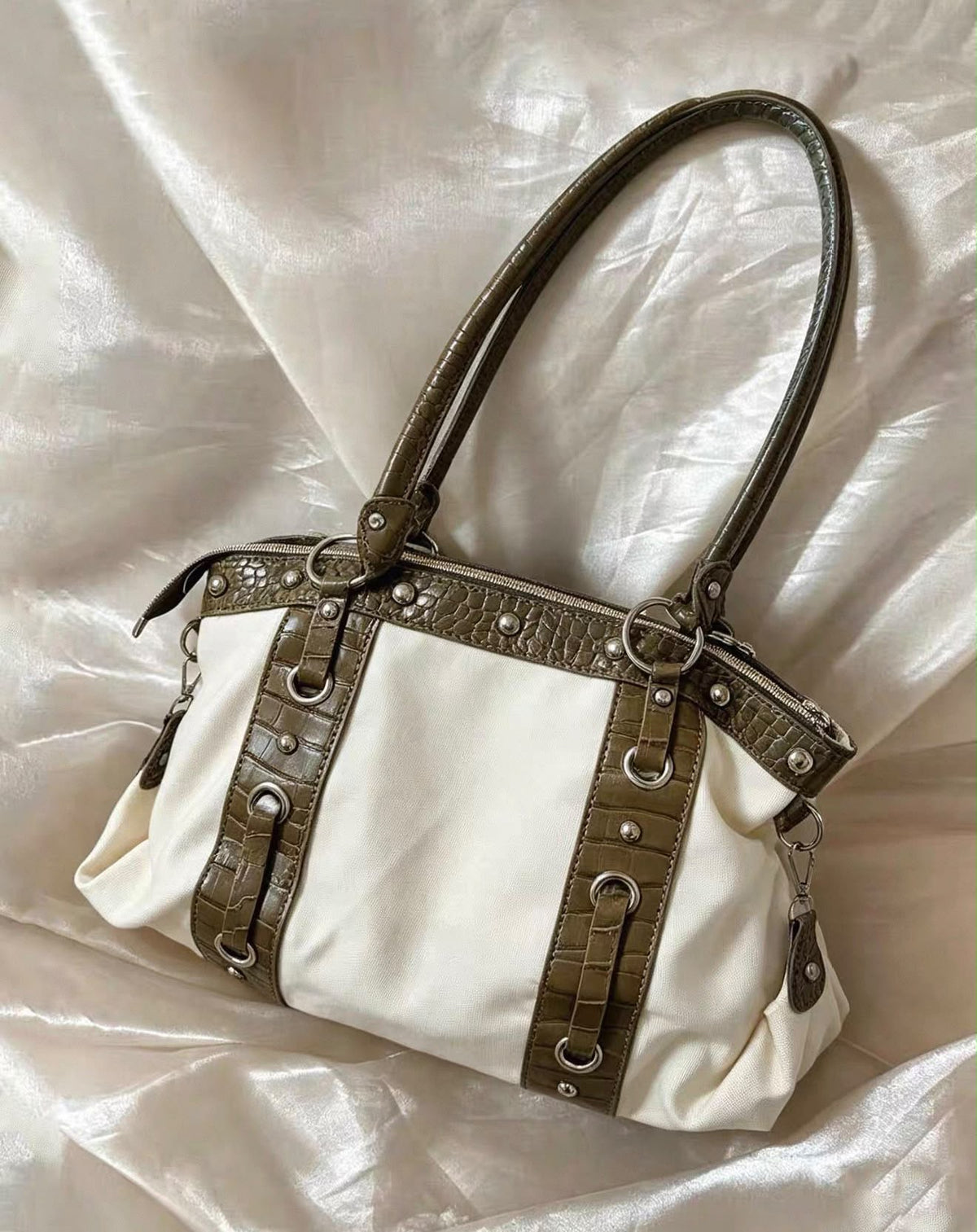 Sweet & Cool Underarm Bag