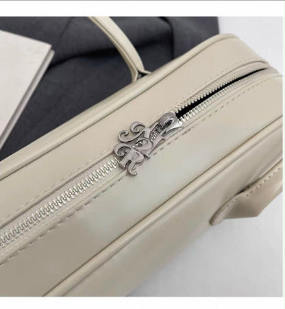 Baguette-style Bag