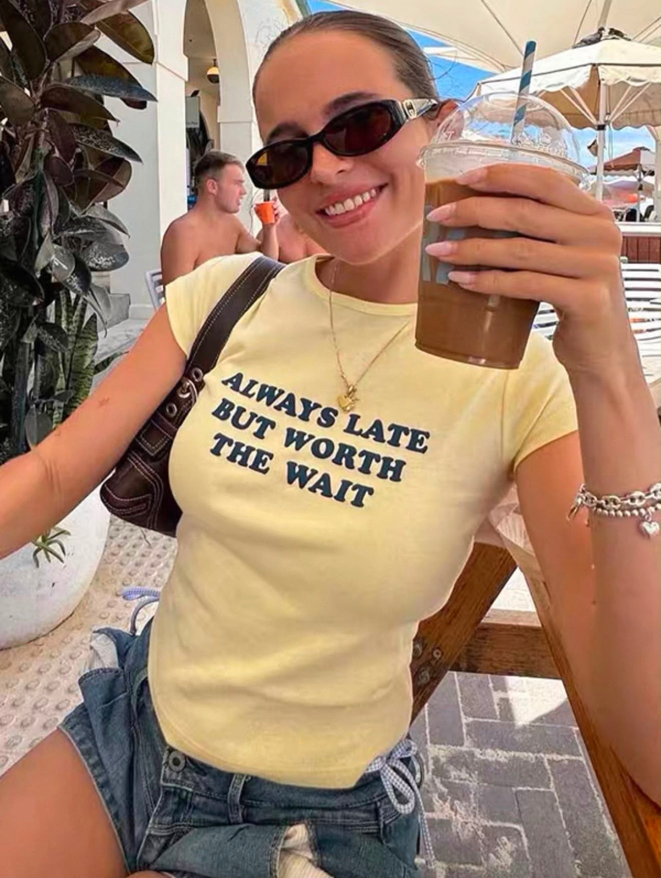 主角總是最晚登場短T