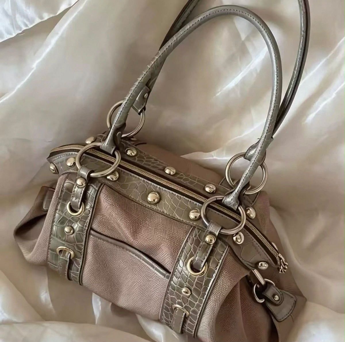 Sweet & Cool Underarm Bag